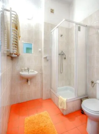 Oda ve Kahvaltı Astor 3*