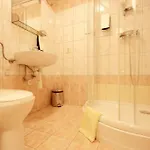 Bed & Breakfast Astor 3*